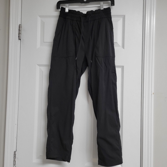 Lululemon Beyond The Studio Black Crop Pants. - Picture 3 of 11